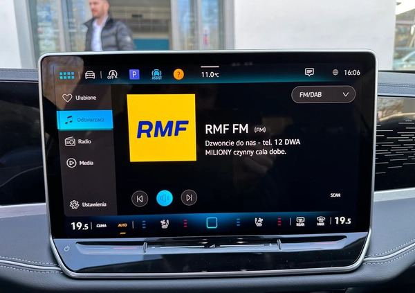 Volkswagen Passat cena 179900 przebieg: 10, rok produkcji 2024 z Bolków małe 436